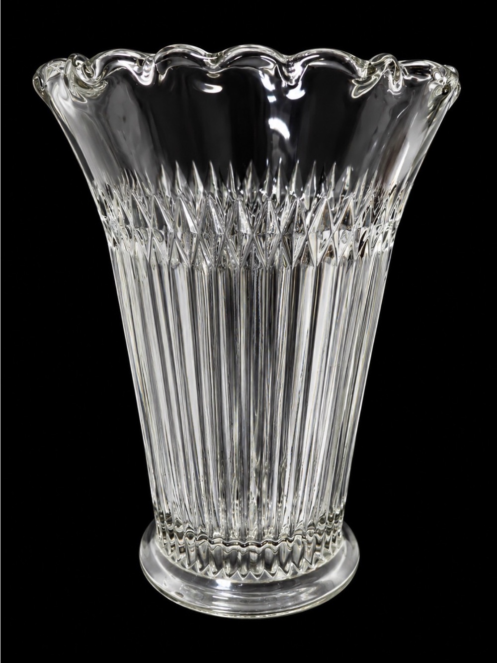 Jeanette Glass Vase - Anniversary Pattern